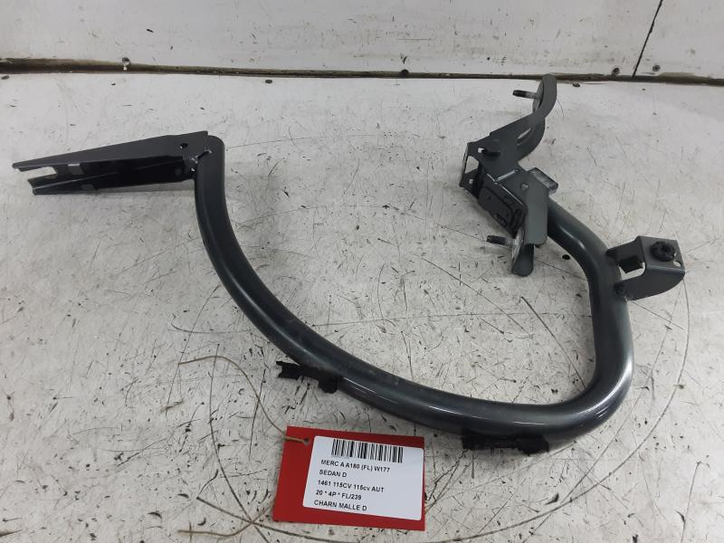 CHARNIERE DE MALLE DROITE Mercedes-Benz A W177 18 - 2/23