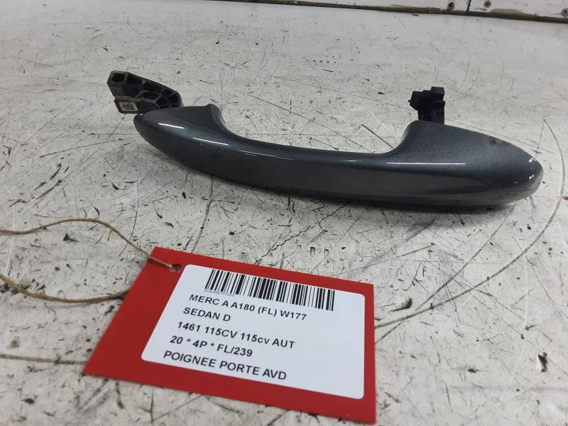 POIGNEE DE PORTE AVANT DROITE Mercedes-Benz A W177 18 - 2/23