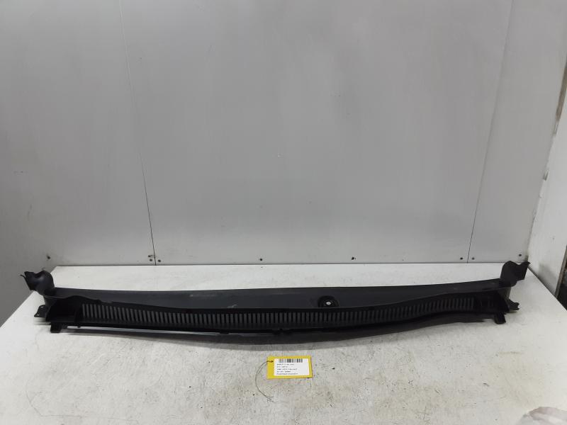 PLASTIQUE D'AUVENT Bmw 1 F40 7/19+