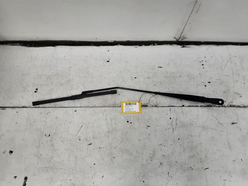 RIGHT FRONT WIPER ARM Peugeot 