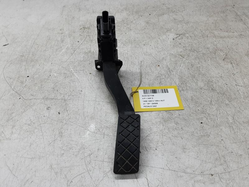 ACCELERATOR PEDAL Audi Q3 11/18+