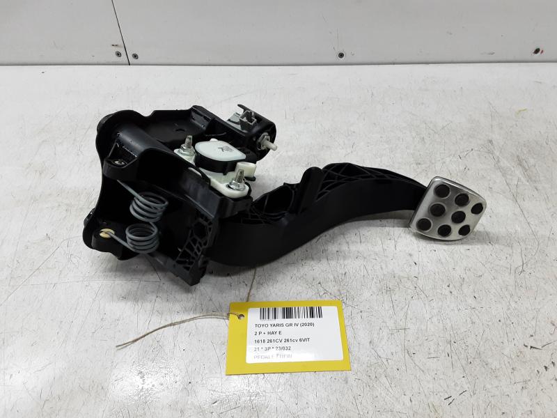 BRAKE PEDAL Toyota YARIS (6) 2/20+