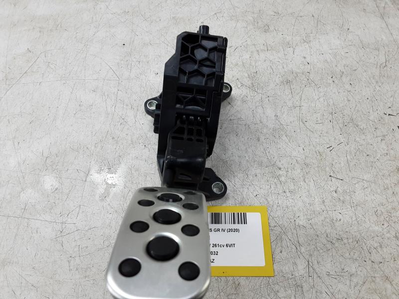ACCELERATOR PEDAL Toyota YARIS (6) 2/20+