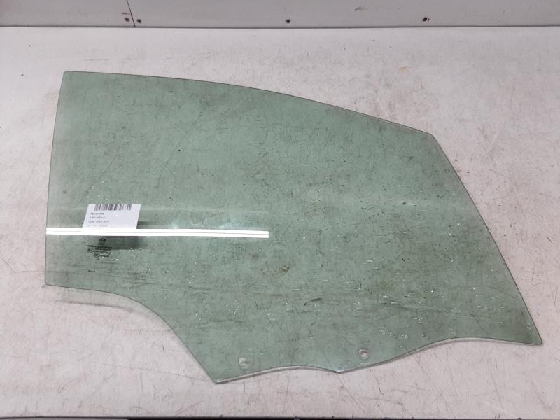 VITRE DE PORTE AVANT DROITE Peugeot 208 3/12 - 7/15