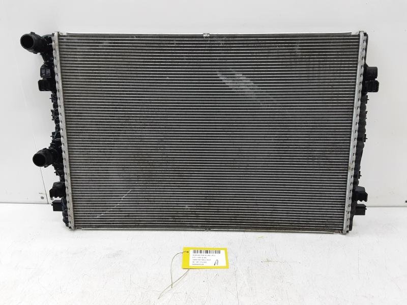 RADIATEUR Audi Q3 11/18+