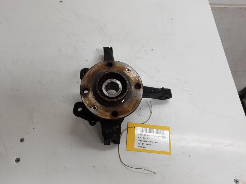 WIELNAAF VOOR LINKS Opel CORSA F 07/19+