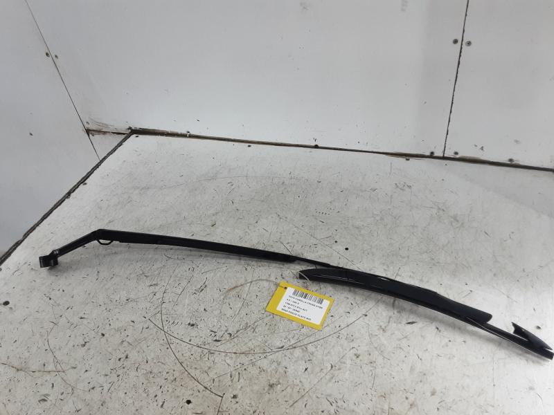 RIGHT FRONT WIPER ARM Toyota COROLLA CROSS 1/23+