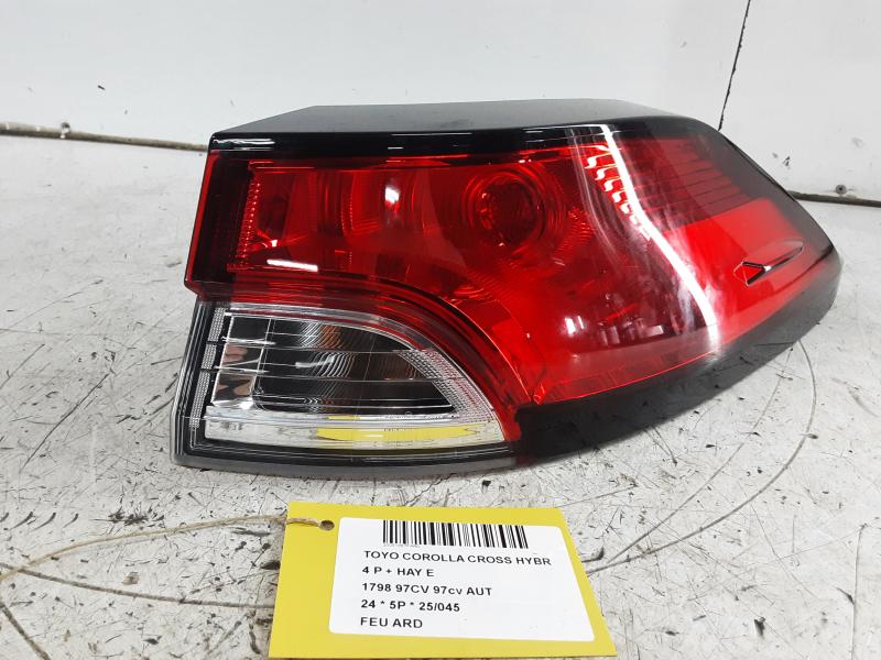 ACHTERLICHT RECHTS Toyota COROLLA CROSS 1/23+