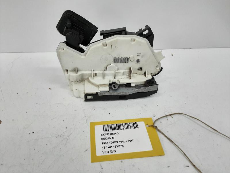 VERROUILLAGE DE PORTE AVANT DROITE Skoda 