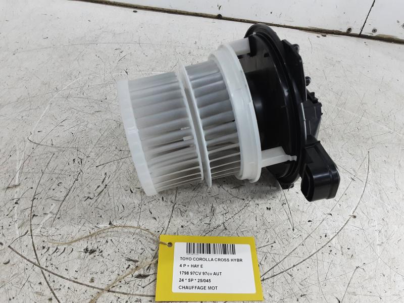 MOTEUR DE CHAUFFAGE Toyota COROLLA CROSS 1/23+