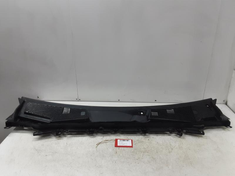 PLASTIQUE D'AUVENT Mercedes-Benz A W177 FaceLift 2/23+
