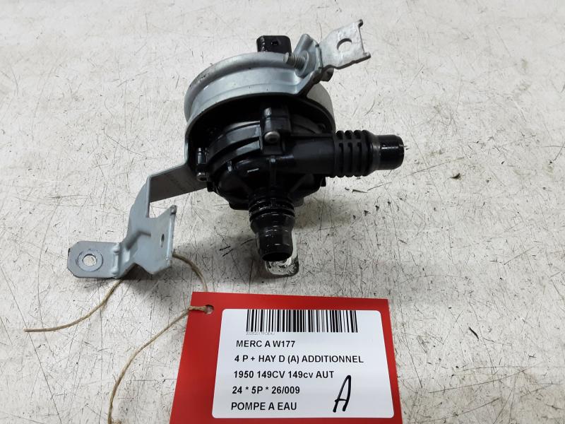 POMPE A EAU Mercedes-Benz A W177 FaceLift 2/23+