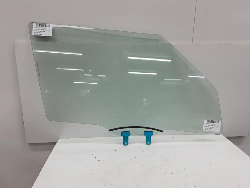 VITRE DE PORTE AVANT DROITE Suzuki SWIFT 4/17+