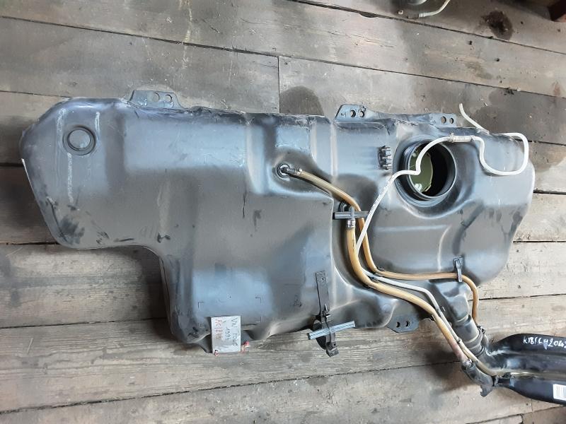 BRANDSTOFTANK BENZINE Vw POLO (6N1/6N2) 9/94 - 2/02 3/5P