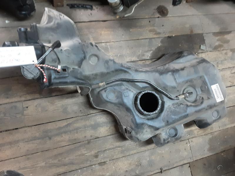 BRANDSTOFTANK DIELES Vw PASSAT 11/96 - 09/00