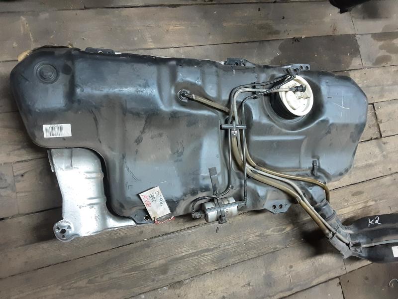 RESERVOIR ESSENCE Vw POLO (6N1/6N2) 9/94 - 2/02 3/5P