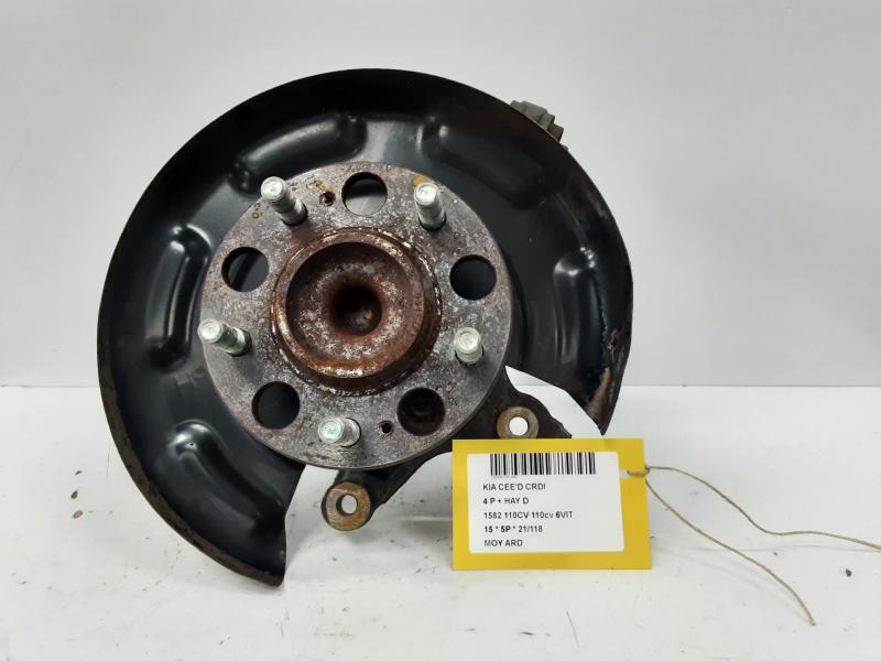 MOYEU ARRIERE DROIT Kia CEED 05/12 - 15