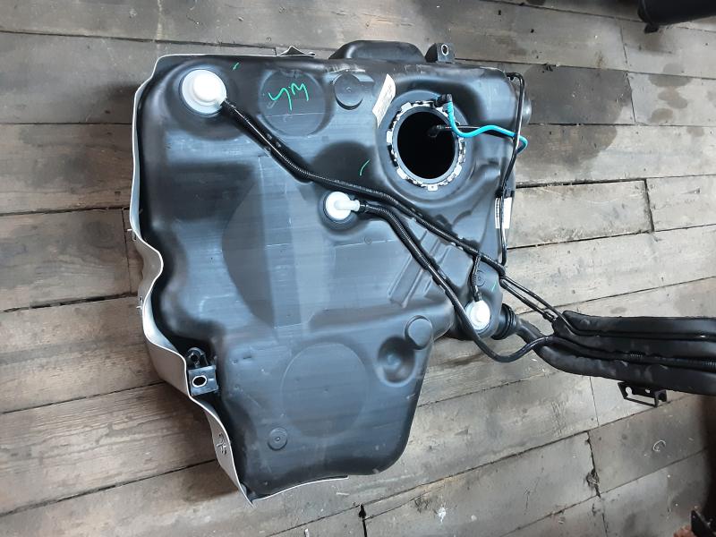 RESERVOIR ESSENCE Vw GOLF V 11/03 - 08