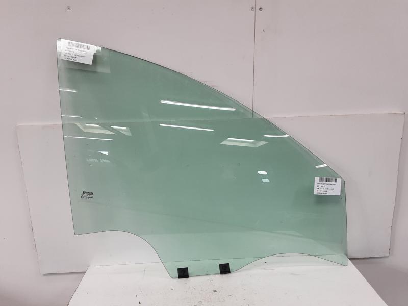 RIGHT FRONT DOOR WINDOW Dacia DUSTER 1/18 - 24