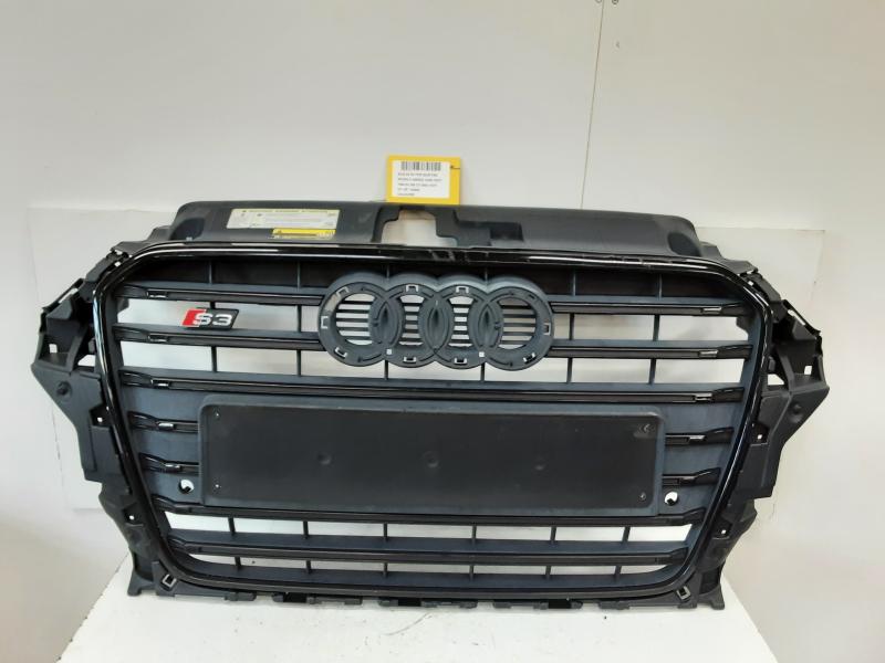 CALANDRE Audi A3 4D 5/13 - 16