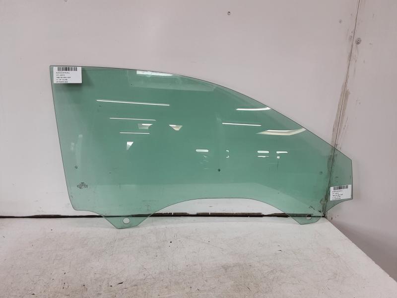 VITRE DE PORTE AVANT DROITE Audi A3 8/08 - 12