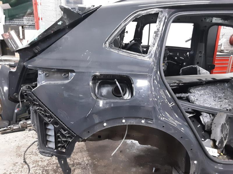 AILE ARRIERE DROITE Vw TIGUAN (4) 9/23+