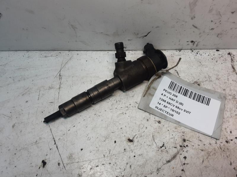 INJECTOR Peugeot 208 3/12 - 7/15