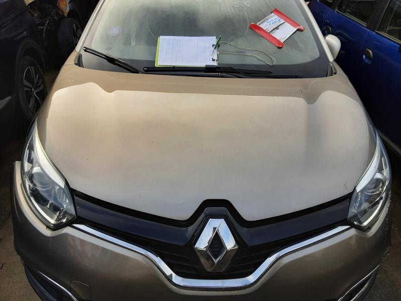 Renault CAPTUR (1) 05/13 - 5/17 