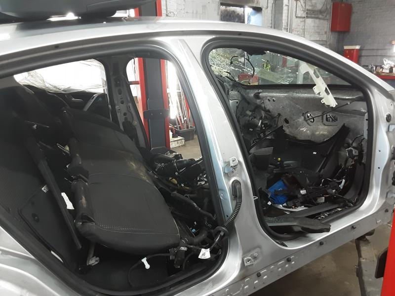 Ford FOCUS (6) 4/18 - 4/22 