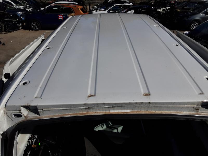 DACH Vw CADDY 05/15 - 20