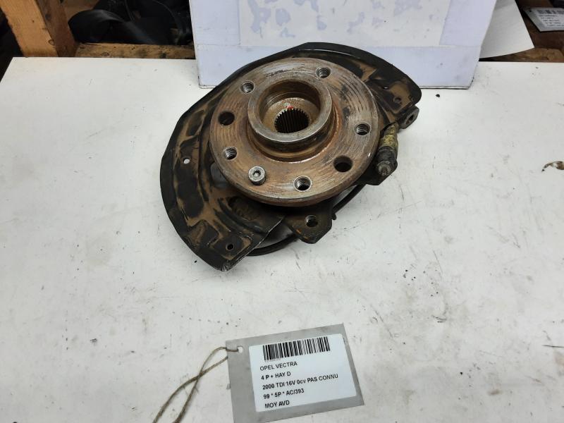 WIELNAAF VOOR RECHTS Opel VECTRA B 10/95 - 7/02