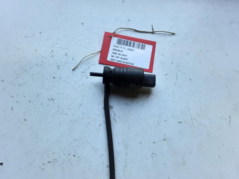SCHEIBENSPRÜHERPUMPE VORNE Audi TT 10/98 - 06