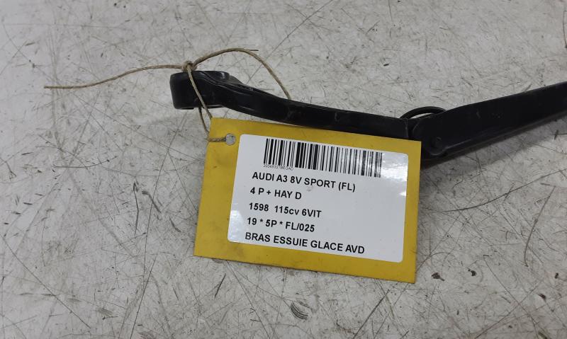 RUITENWISSERARM RECHTS VOOR Audi A3 3,5D 7/16 - 20