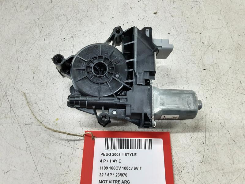 MOTEUR DE VITRE DE PORTE ARRIERE GAUCHE Peugeot 2008 (2) 8/19 - 5/23
