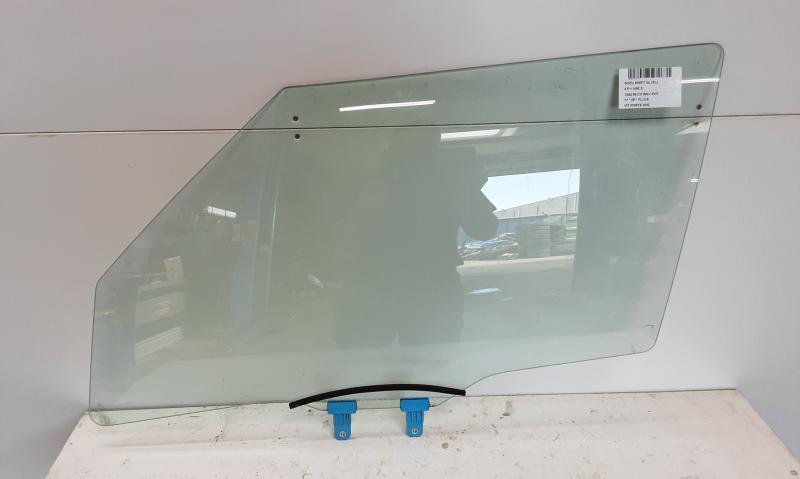 VITRE DE PORTE AVANT GAUCHE Suzuki SWIFT 4/17+