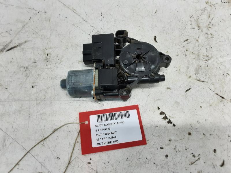 MOTEUR DE VITRE DE PORTE ARRIERE DROITE Seat LEON (3) (5F) FaceLift 1/17 - 5/20