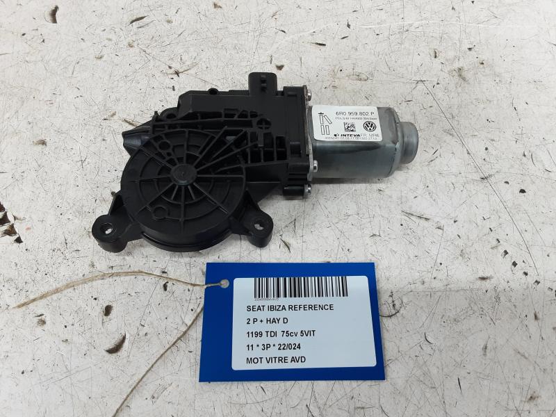 MOTEUR DE VITRE DE PORTE AVANT DROITE Seat IBIZA MK4 (6J) 08 - 12