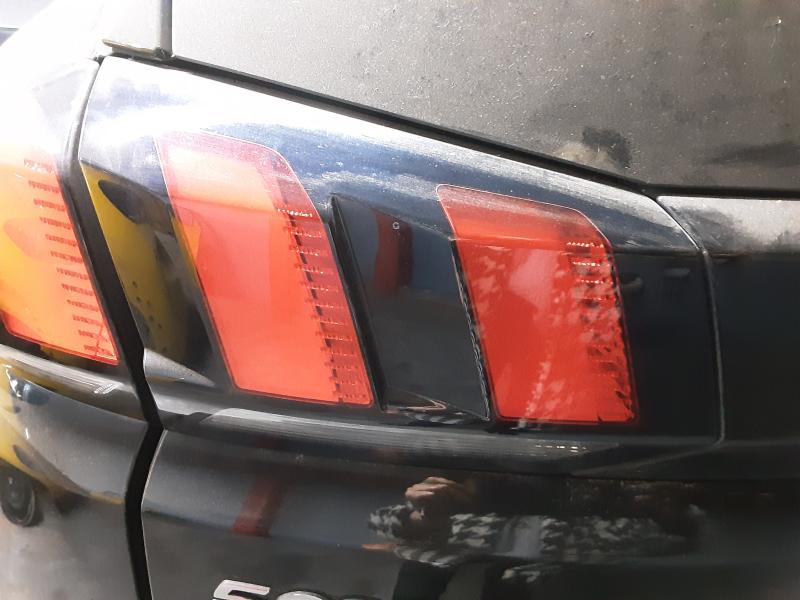 LICHT ACHTERKLEP LINKS Peugeot 5008 6/17+