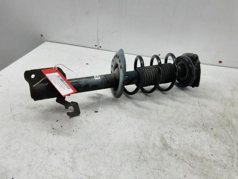SCHOKBREKER VOOR RECHTS Nissan JUKE 7/14 - 19