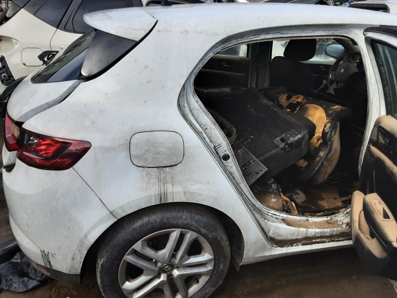 FENDER RIGHT REAR Renault MEGANE 5D 16+