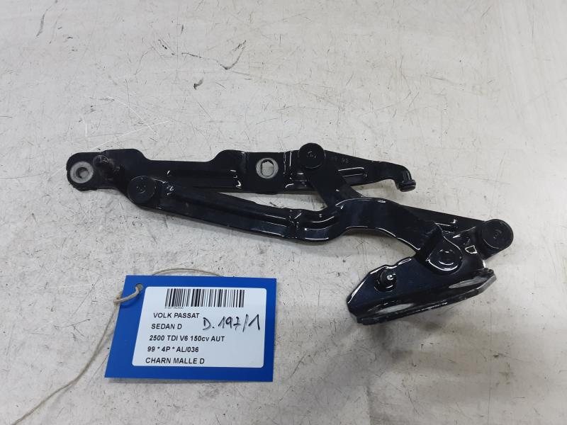 CHARNIERE DE MALLE DROITE Vw PASSAT 11/96 - 09/00