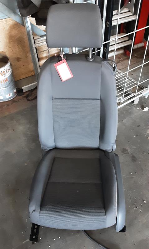 FRONT LEFT SEAT Vw GOLF V 11/03 - 08