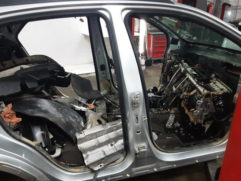 MONTANT DE PORTE COTE DROIT Opel MOKKA X 10/16 - 21