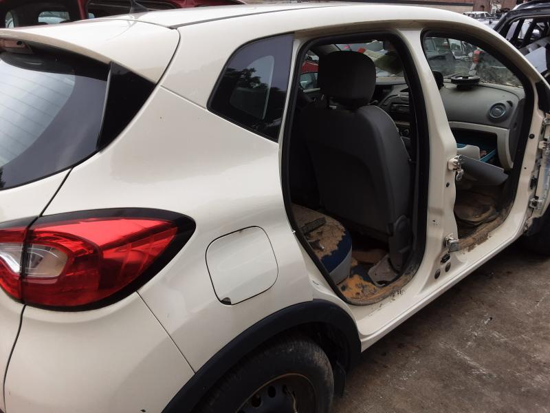 SPATBORD ACHTER RECHTS Renault CAPTUR (1) 05/13 - 5/17