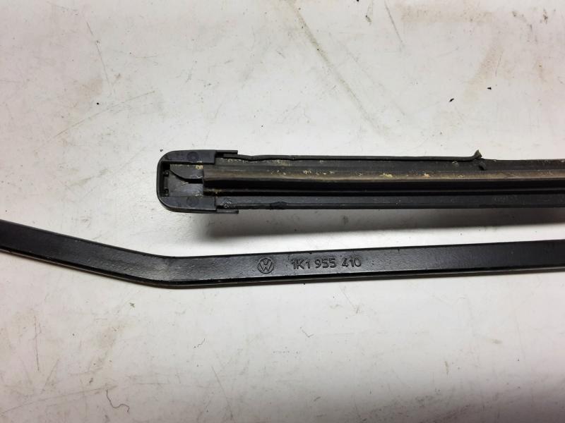 SCHEIBENWISCHERARM RECHTS HINTEN Vw GOLF V 11/03 - 08